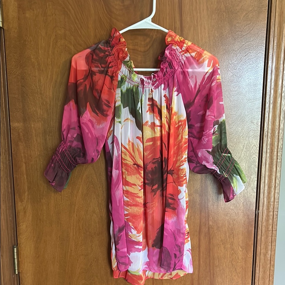 ABS Allen Schwartz Luxury Collection Floral Ruffled Blouse Size Medium